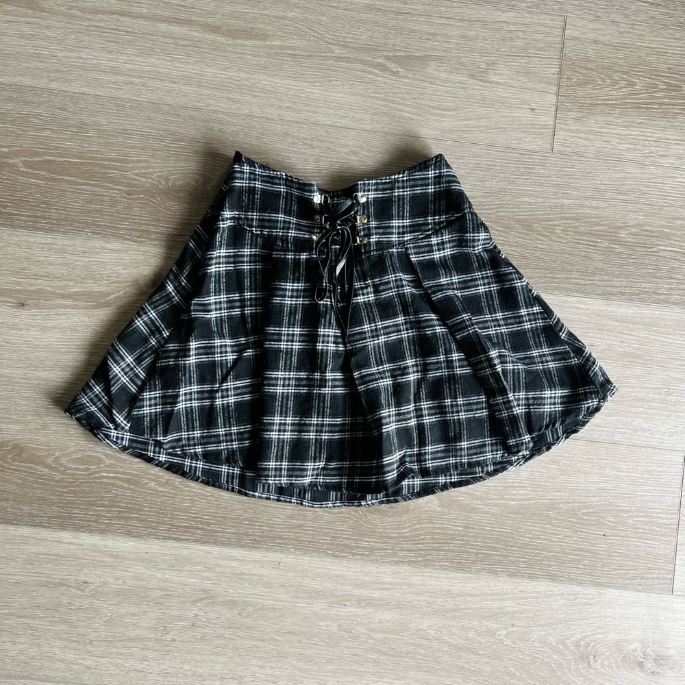 plaid black and white skirt